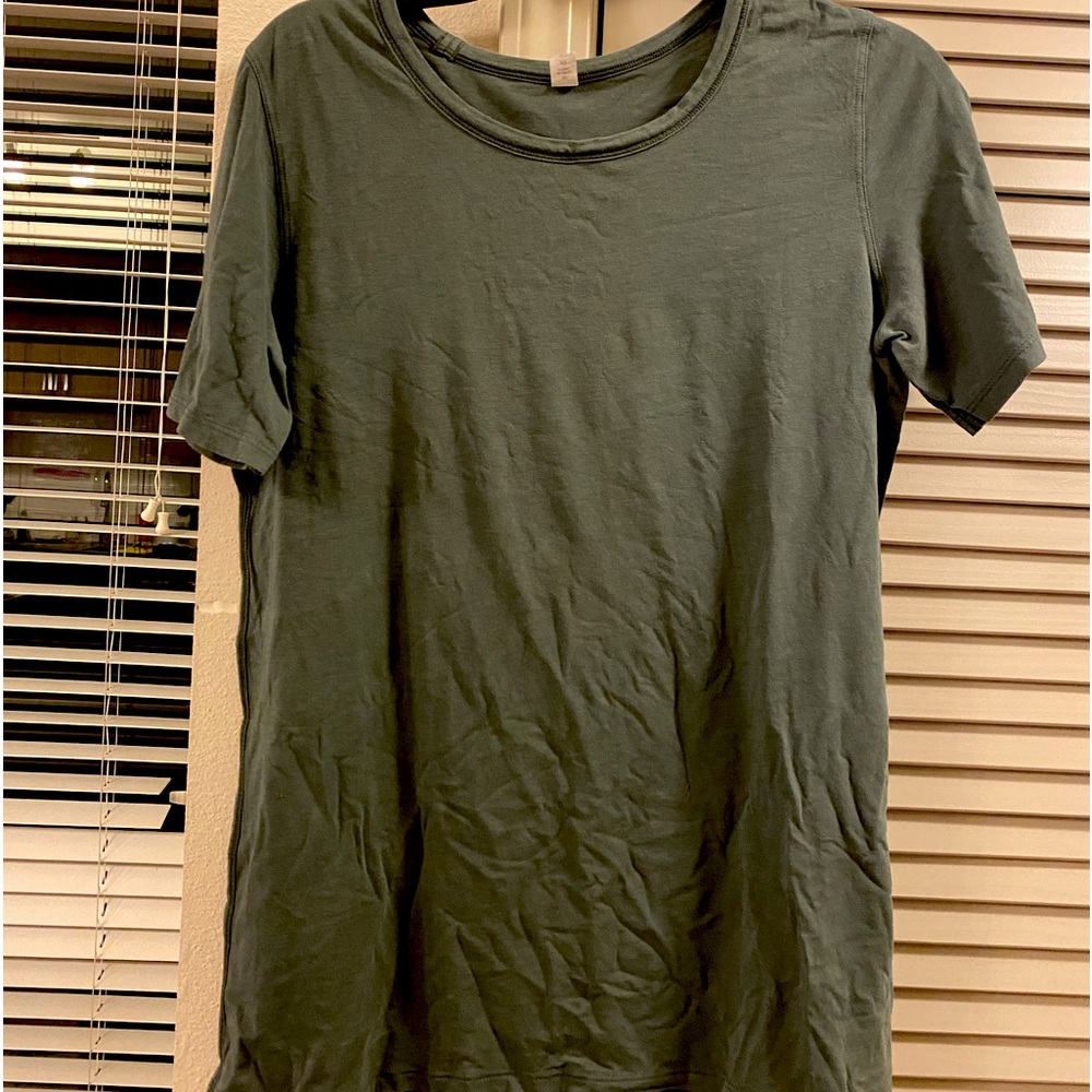 Lululemon T-Shirt